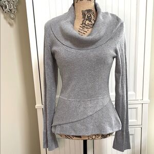 White House Black Markey Gray Cowl Neck Sweater Size Medium fitted